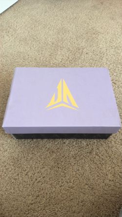 Ja 2s basketball shoes size 6