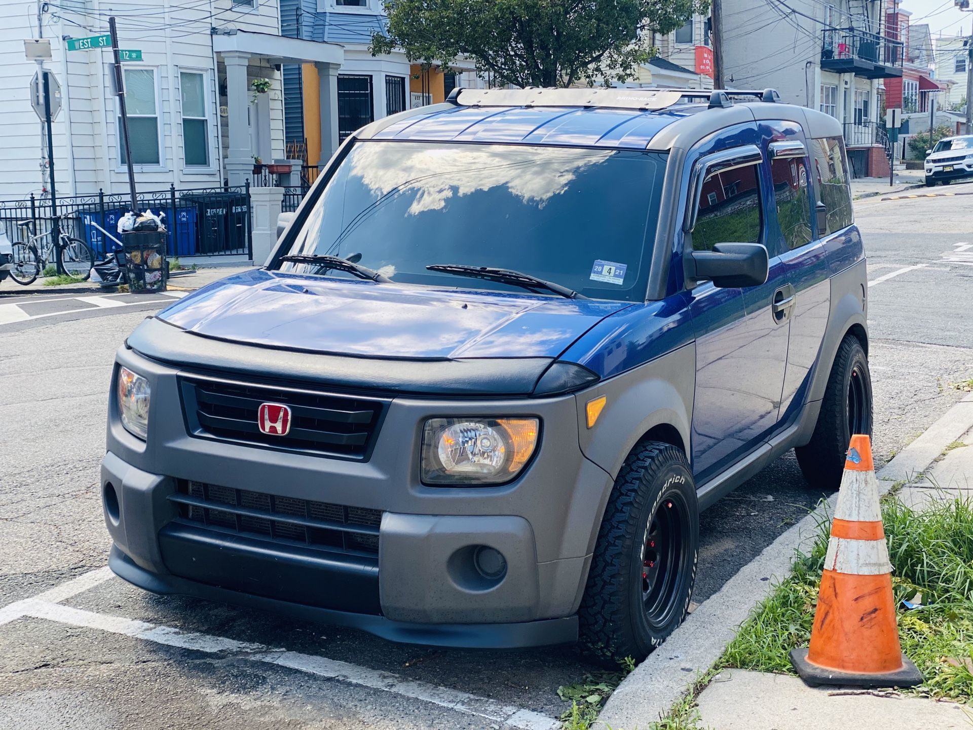 2004 Honda Element hooked up