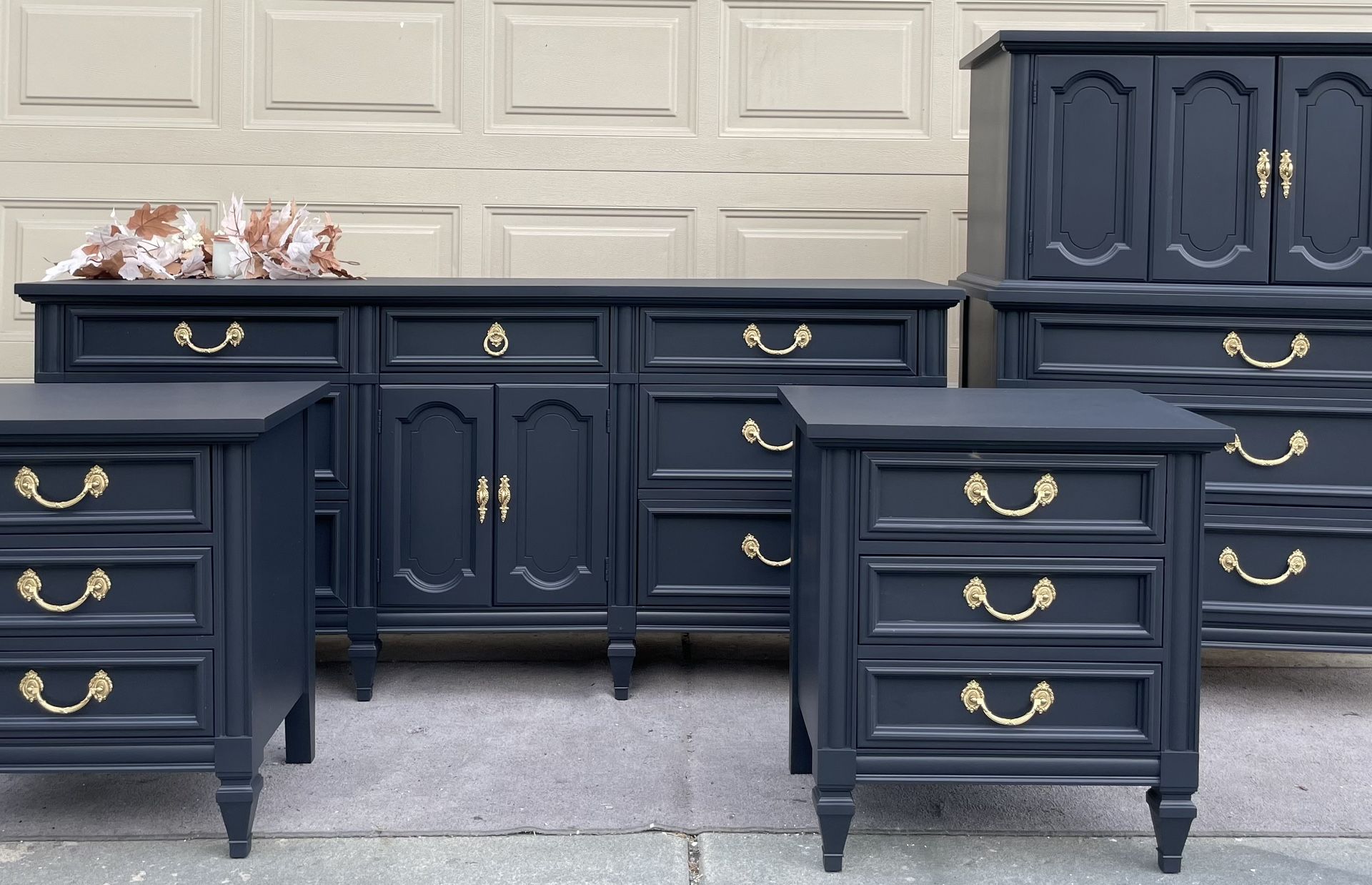 Sale🥂Stunning Deep Navy Dixie Dresser Chest & Nightstands