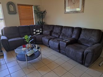 charcoal faux-leather/fabric w/ 3 reclining seats sectional sofa & a central storage console
