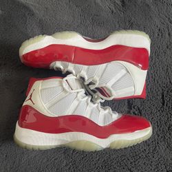 Jordan 11 Cherry Size 12 men 