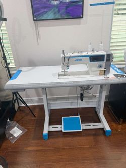 Jack A2c Industrial Sewing Machine - Under warranty