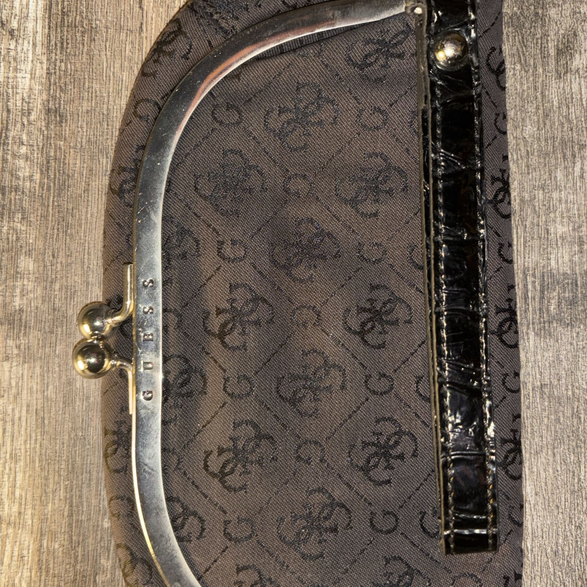 Guess Fold-over Kiss lock  Clutch 