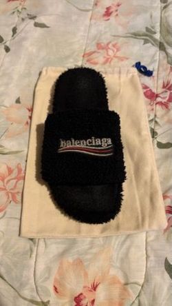 Balenciaga slides furry
