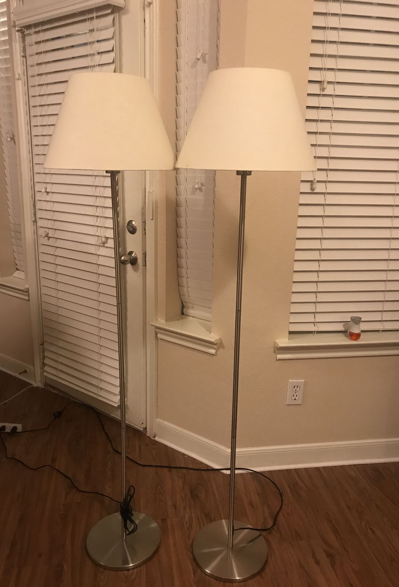 2 floor standing lamp 5 feet