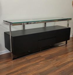 Modern sideboard buffet