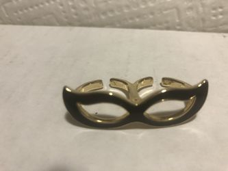 Betsy Johnson double cat glasses ring