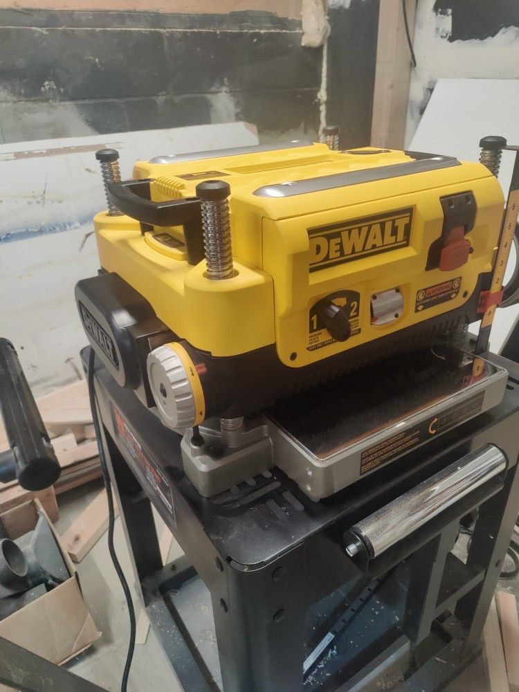 DeWalt Dw735 13 Inch Thickness Planer for Sale in Seattle, WA OfferUp