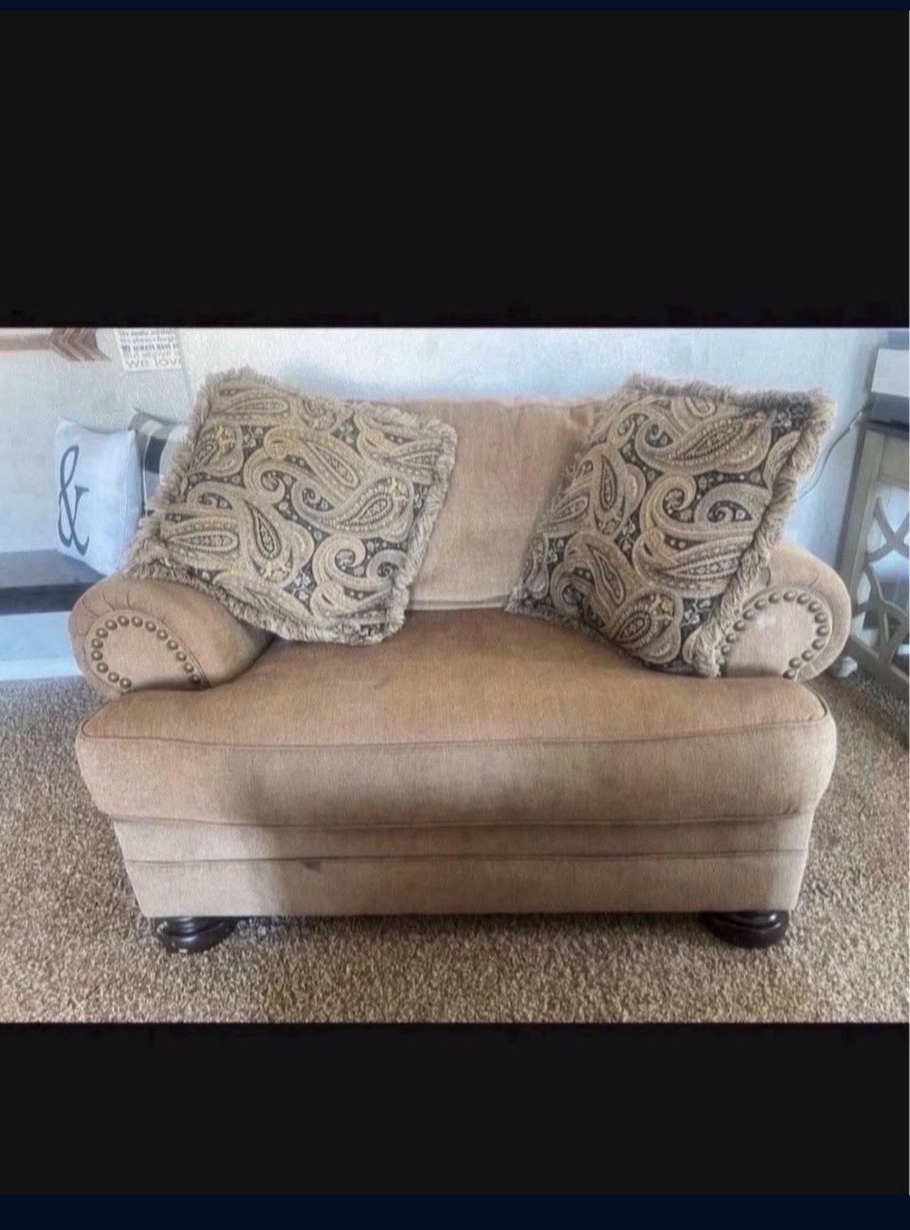 Sofa En Buenas Condiciones $100