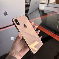 Apple iPhone Xs 256GB! Unlocked to any company! 90 day warranty! We offer financing!