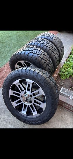 Toyota tundra 5 Birlos Rines y Llamtas