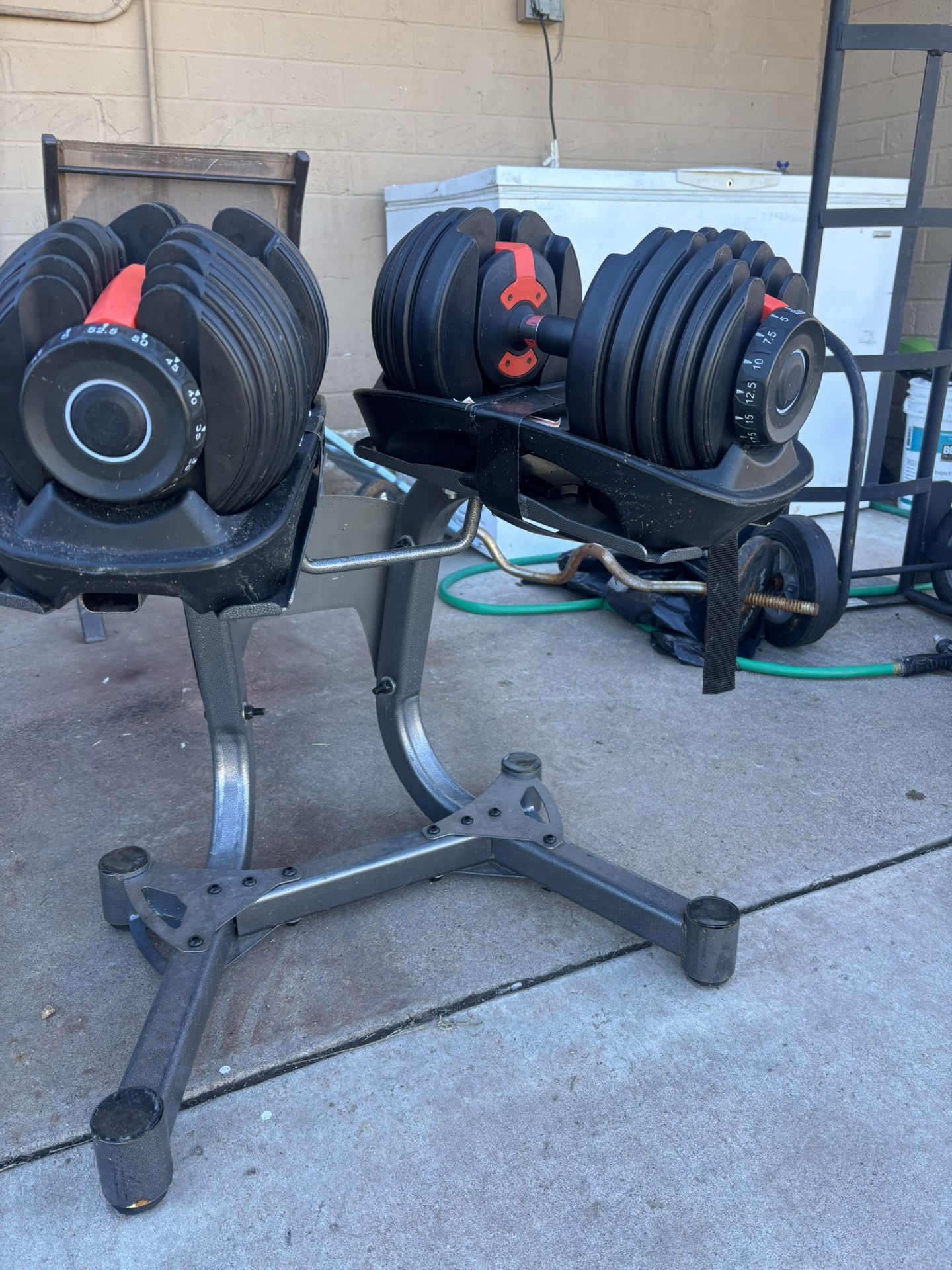 Adjustable Bench And Dumbbell Set With Stand 