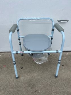 COMMODE TOILET