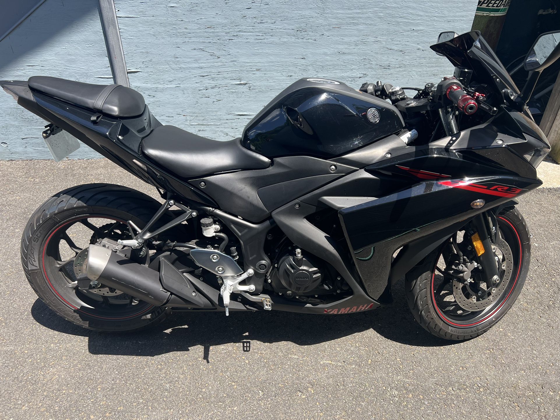Yamaha R3