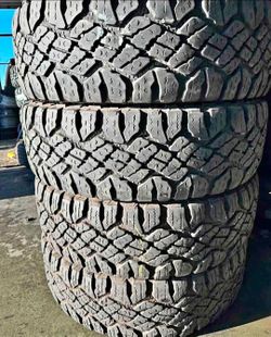285.75.18 Set 4 Tires Goodyear Con Excelente calidad Las 4