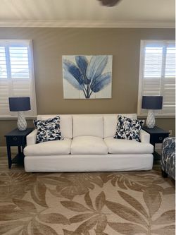 Beautiful Universal Miranda Kerr White Sofa