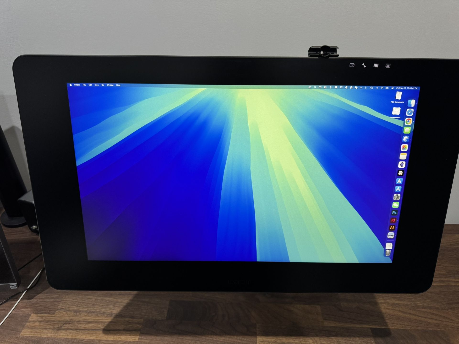 Wacom Cintiq Pro 24 Pen Display w/ Wacom Flex Arm