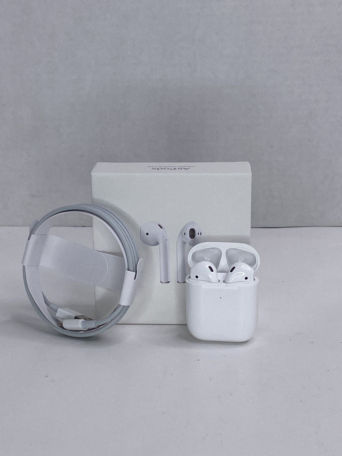 Apple AirPods 2nd Gen