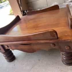 Coffee/Center table