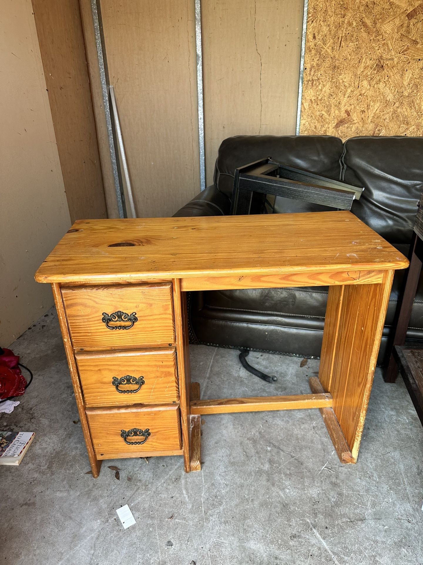 Wood Desk 3 Drawers
