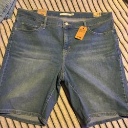 Levi’s Shorts For Women