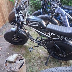 Apias V1 VELO MOPED BIKES PRO MAX VERSION