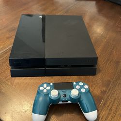 PlayStation 4 With Control (NO CABLES So It Hasn’t Been Tested)