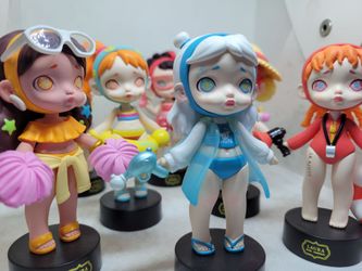 Laura Art x ToyCity "Pool Fight" Figures (9 Figures)