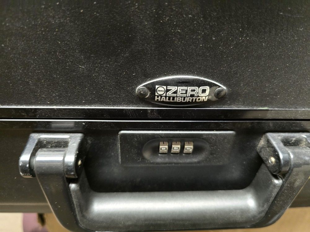 Platt Divideable Case With Foam On Wheels