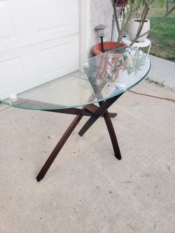 Half Moon Table In Excellent Condition 