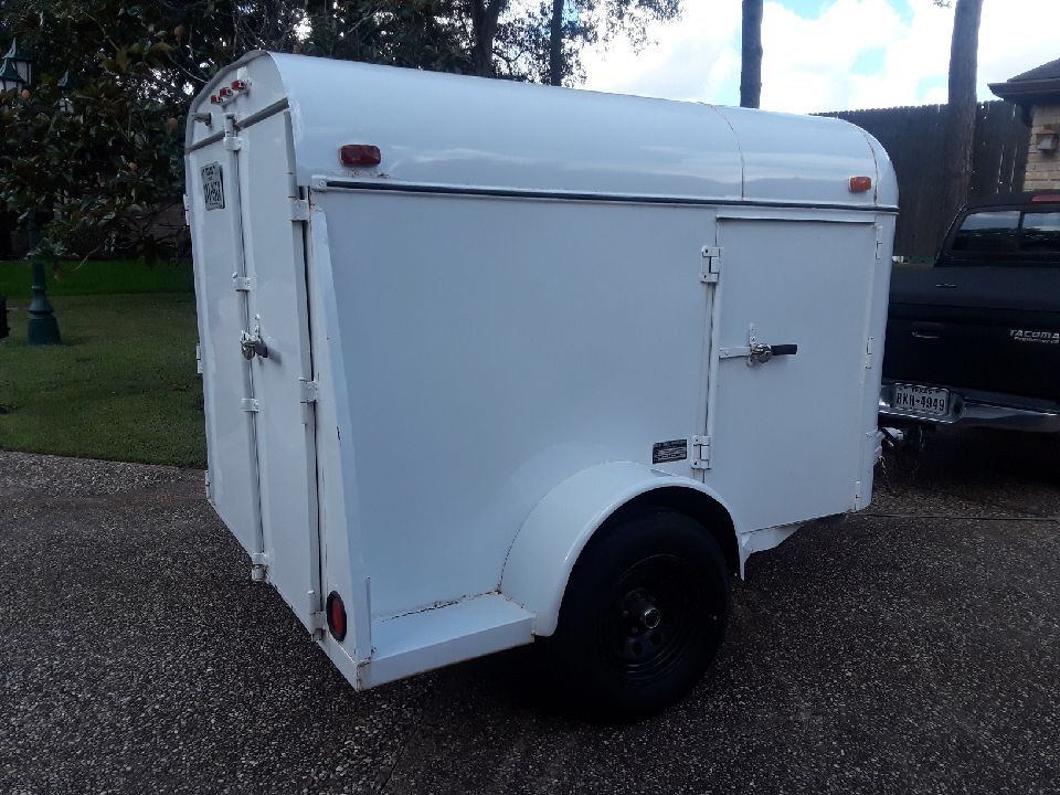 2000 Enclosed Cargo Trailer