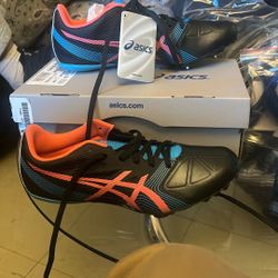 2 Pairs Of Womens track Running Shoes 