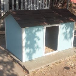 Extra Large Dog House