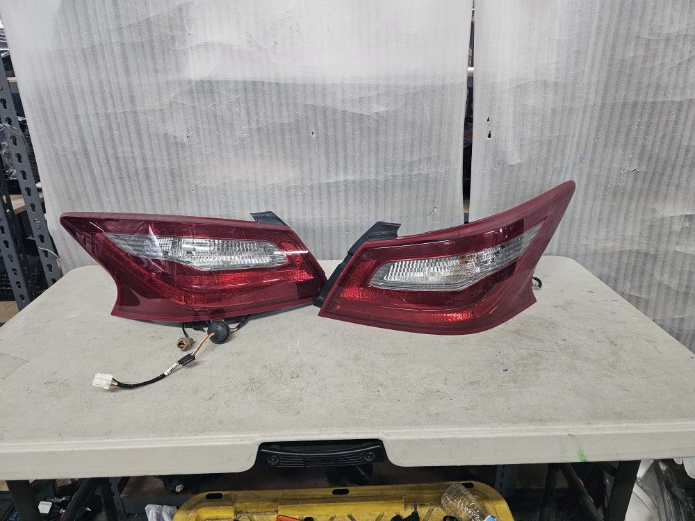 Nissan Altima 2016 2017 2018 Left Right Tail Light