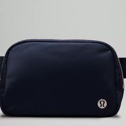 Lululemon Everywhere Belt Bag 1L Unisex