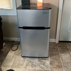 Mini Refrigerator 