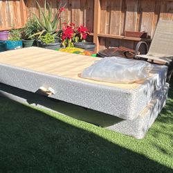 Free 2 Box Spring Size Twin