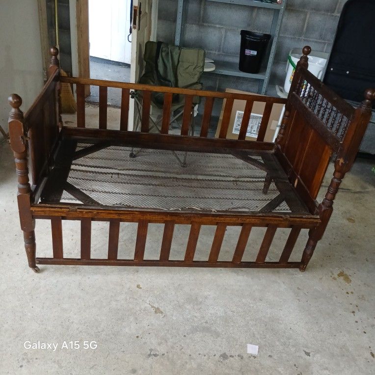 Antique. War War Crib