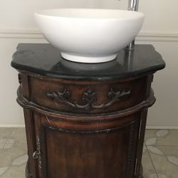 Vintage Sink With Faucet 
