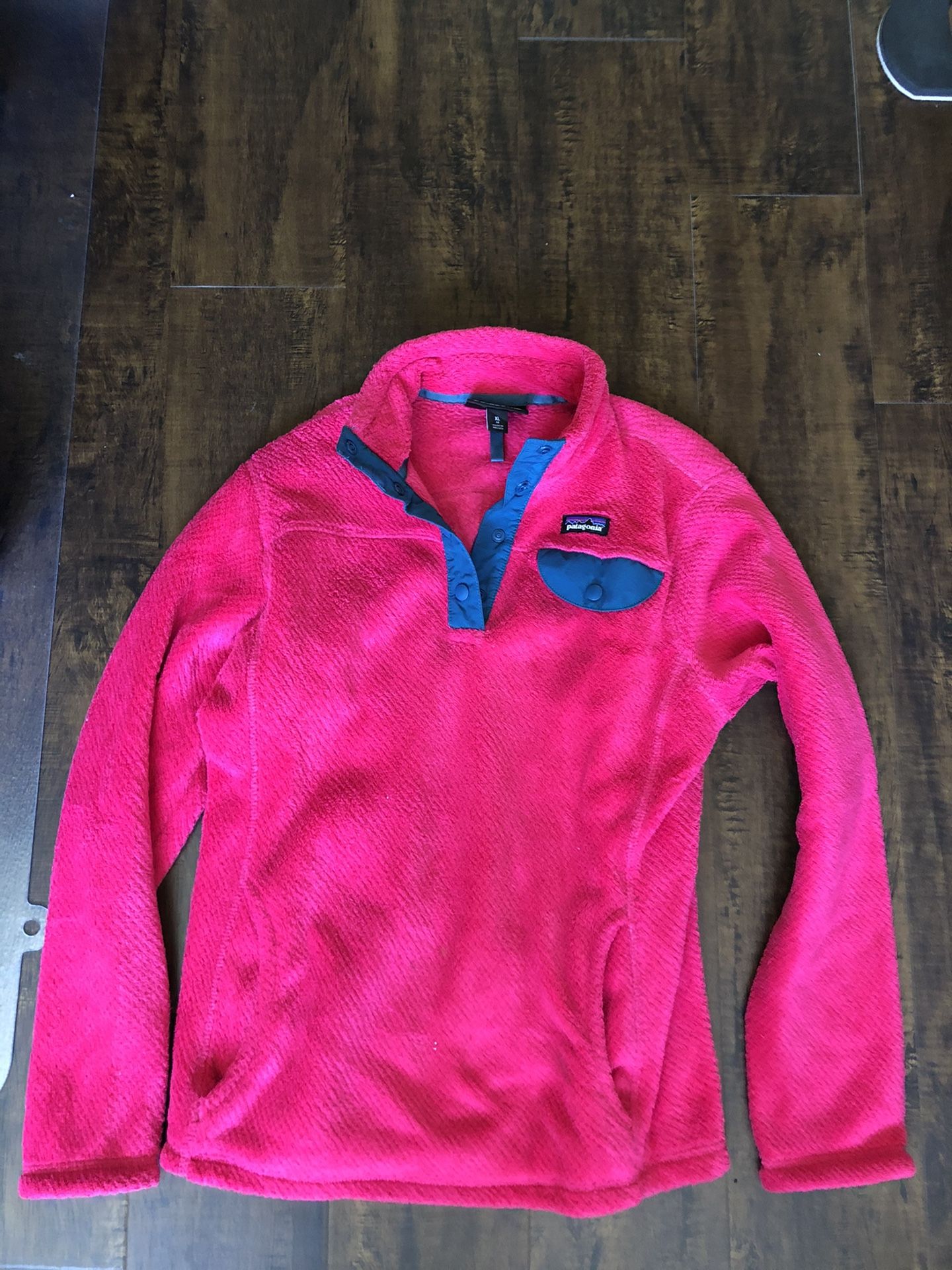 Patagonia girls size large-14 berry color