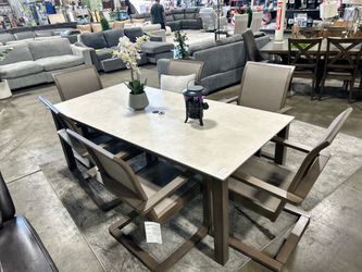 New Costco patio dining set , 6 chairs and table
