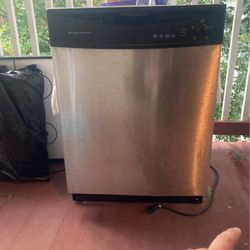 Frigidaire stainless Dishwasher 