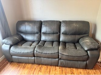 FREE ELECTRIC COUCH RECLINERS