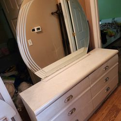 Queen Sized Mirrored Bedroom Set Dresser Night Stand