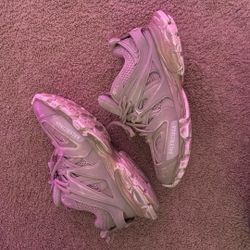 Balenciaga tracks give price no insole and no box 