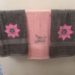 Chanel No 5 - 4 Hand Towel by David Hinds - Pixels