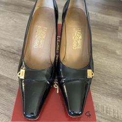 Used Ferragamo Black Heels