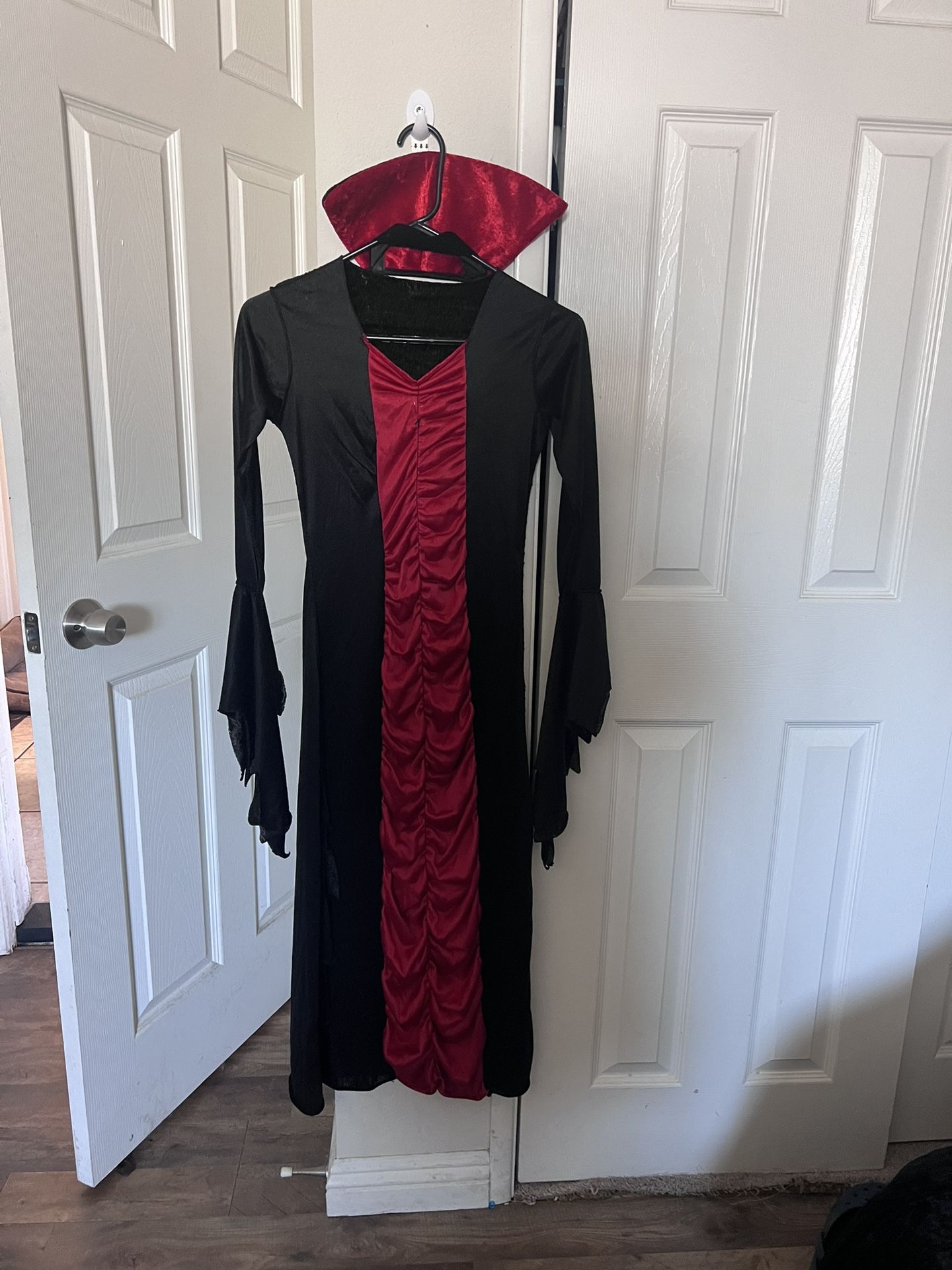 Miss vamp Halloween Costumes
