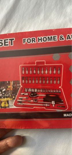 NEW 46 Piece Tool Set