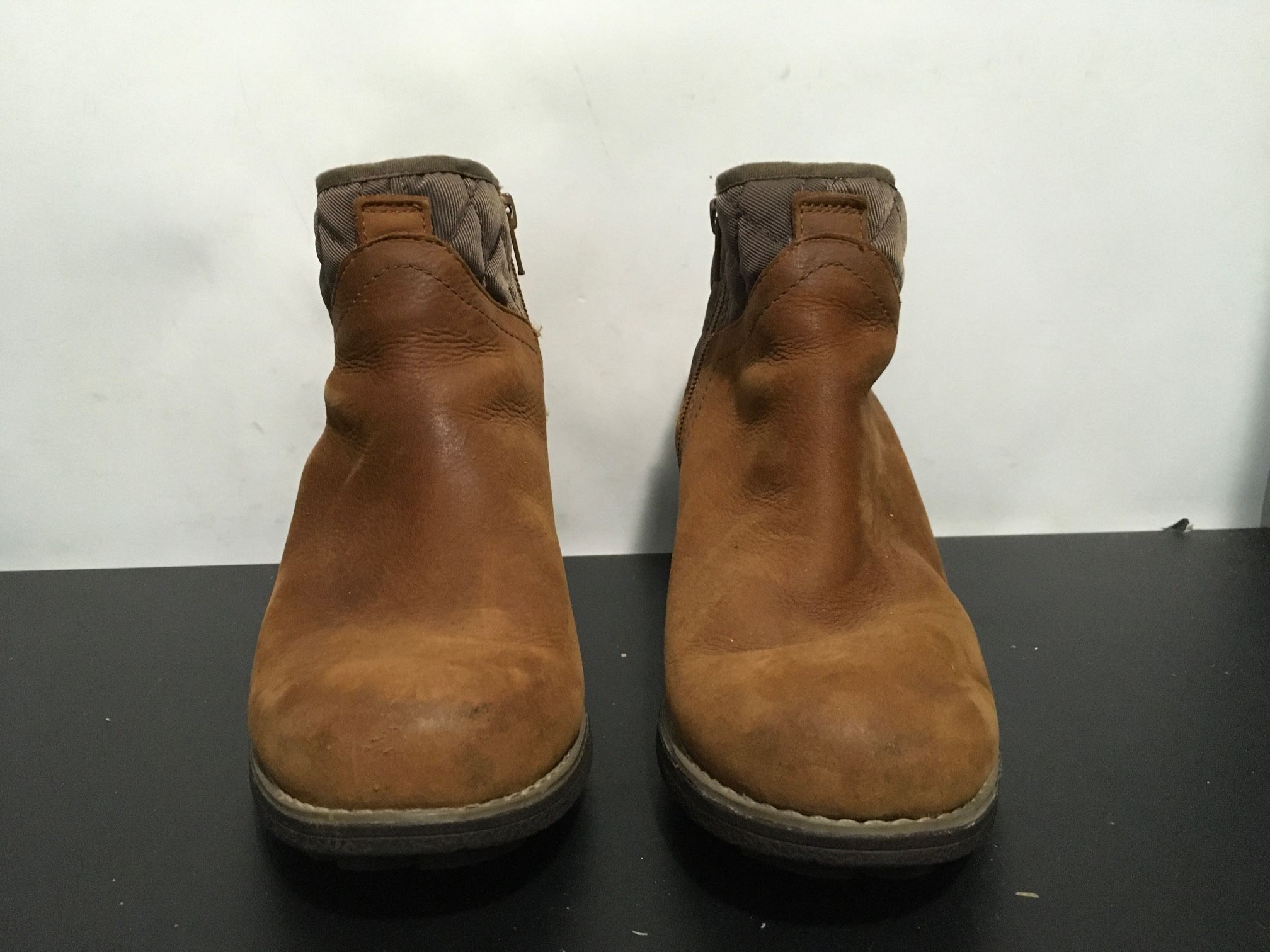 Merrell Boots Womens Size 7.5 Chateau II Oak Leather Mid Quilted Zip Waterproof